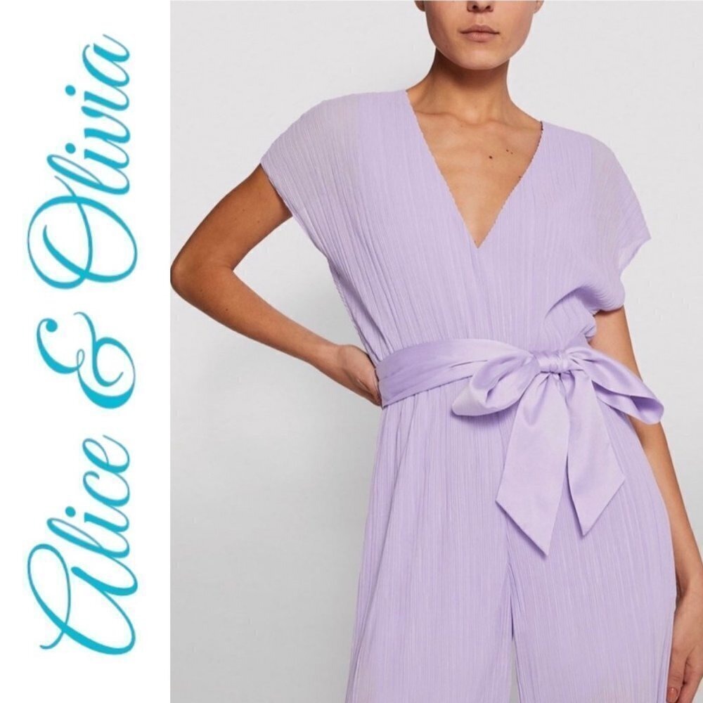 Alice + Olivia NWT Lilac Pleated Wide Leg V-Neck Tie Waist Jumpsuit Purple, Sz 2